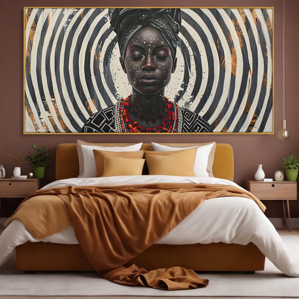 Tablou canvas cu tablou canvas cu regina africana, in rama de aluminiu auriu, pe perete intr-un dormitor